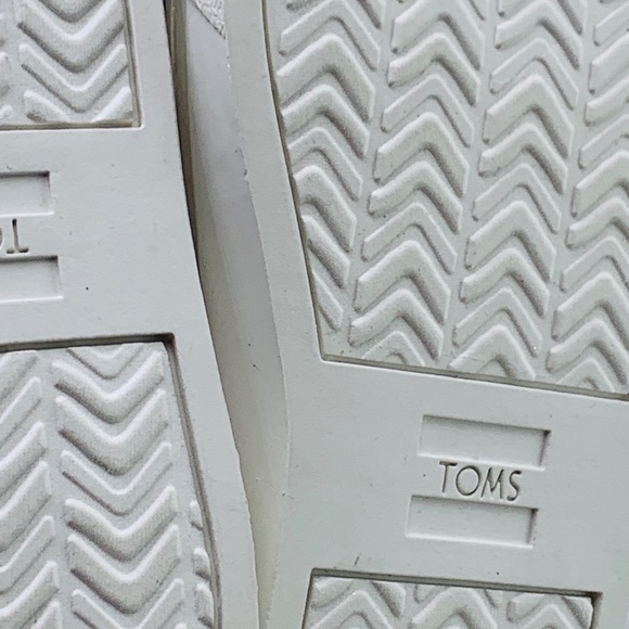 Toms Luca Navy striped chambray slip on si…beach wear, back to school easy on - Picture 5 of 8